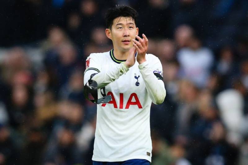 Cầu Thủ Son Heung Min - Biểu Tượng Bóng Đá Châu Á 5 Vai trò thủ lĩnh và hình mẫu lý tưởng