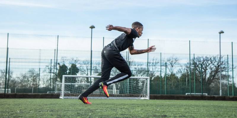 Bí Quyết Rèn Luyện Thể Lực Của Cầu Thủ Nhằm Tăng Cường Sức Mạnh 4 Sức bền và tốc độ: Hai yếu tố quan trọng không thể tách rời